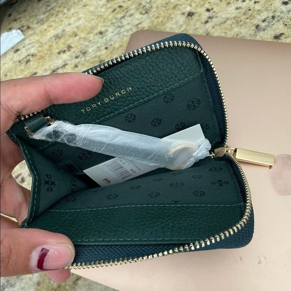 New Tory Burch square wallet / key chain - Picture 2 of 4